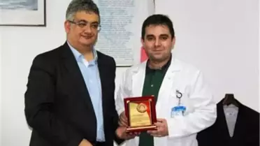 Kaymakam Pekmez'den Görele Devlet Hastanesi Başhekimi'ne Takdir Belgesi