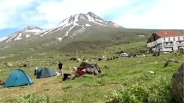 Adana Doğa ve Su Sporları Kulübü Erciyes Dağı Zirvesine Tırmanıyor