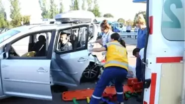 Otoban Gişesinde Kgs Kartı Okuturken Aşırı Hız Kazası: 1 Ölü, 7 Yaralı