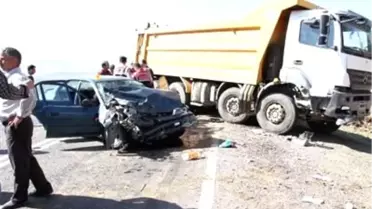 Kaymakam Şoförü 10 Yaşındaki Oğluyla Kazada Öldü