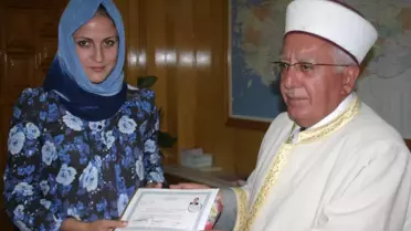 Ezan Sesinden Etkilenerek Müslüman Oldu