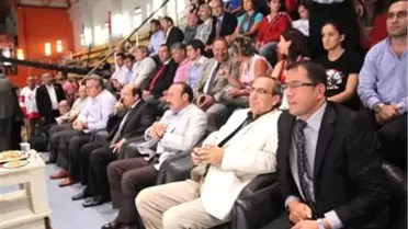 Buz Hokeyi Milli Takımı İlk Maçta Yunanistan'ı 7-0 Yendi