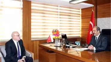 Sivas Devlet Tiyatrosu Müdürü Doğan Ürgüp'ü Ziyaret Etti