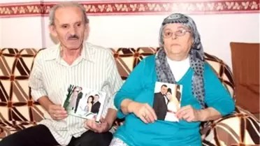 Gazeteciler 'Ünal' İçin Suriye Büyükelçiliği Önünde