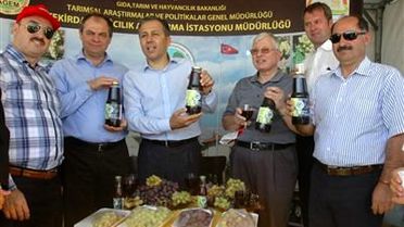 Validen Çiftçilere Uyarı, 'Toprağınızı Satmayın'