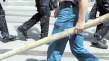 Muş'ta Taşlı, Sopalı Kavga: 9 Yaralı