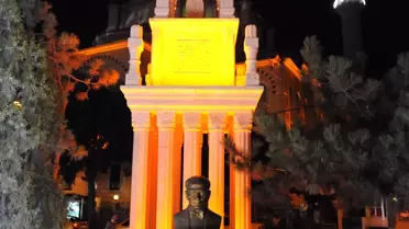 Güneşli Meydanı'na Saat Kulesi