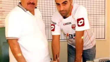 Adanaspor Sedat Ağçay ile Anlaştı