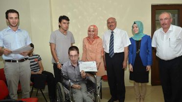 Gençlik Meclisi'nden Gençlere İngilizce Eğitimi