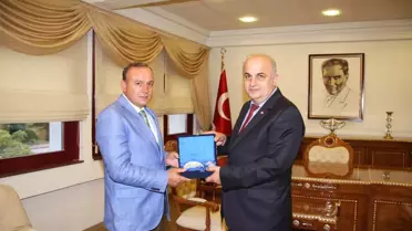 Trabzon Valisi Kızılcık'tan Rektör Baykal'a Ziyaret