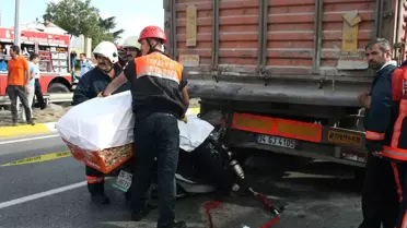 Kamyona Çarpan Pizza Kuryesi Hayatını Kaybetti