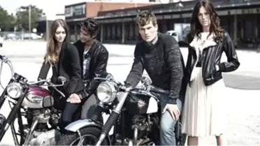 Vogue Fashion's Night Out'ta Mudo Farkı!