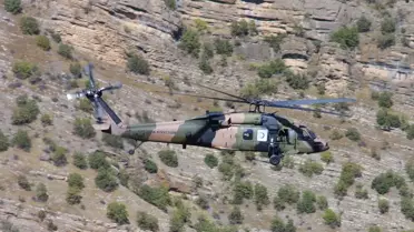Yüksekova'da Helikopter Hareketliliği