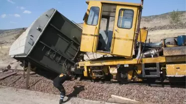 Çankırı'da İki Tren Çarpıştı: 2 Ölü