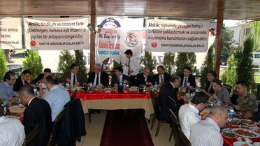 Mesob'dan Ahilik Yemeği