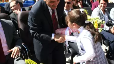 Kars'ta 75 Bin Öğrenci Ders Başı Yaptı