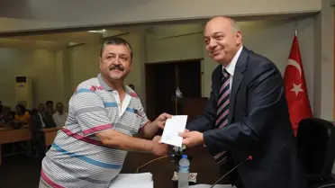 Manisa Belediyesi'nden Muhtarlara Ücretsiz Kent Kart