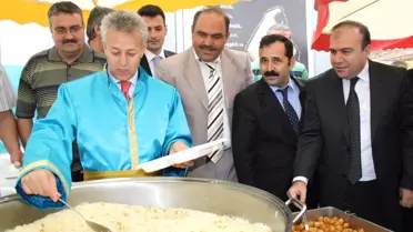 Vali Taşkesen, Kaftan Giydi