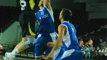 Ted Ankara Kolejliler, Pınar Karşıyaka'yı Devirdi