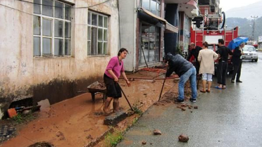 Artvin'de Sağanak