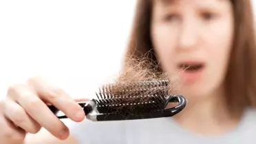 Her İki Kişiden Birinin Saçı Dökülüyor