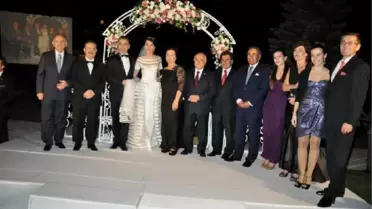 Yeniden (Ek Bilgilerle) - Siyaset ve Medya Dünyası Mustafa Akyol'un Düğününde Biraraya Geldi