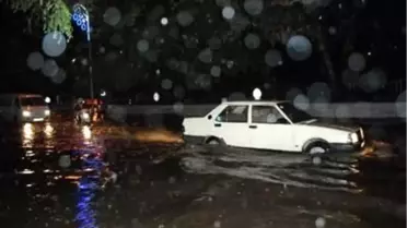 Salihli'de Sağanak Yağmur Hayatı Olumsuz Etkiledi