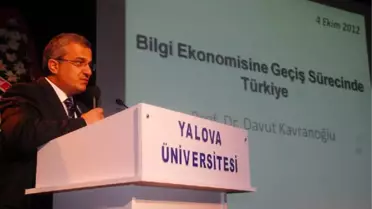Yalova Üniversitesi'nde Yeni Akademik Yıl Törenle Başladı