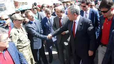 Arınç'tan Köylülere Esprili Köprü Müjdesi