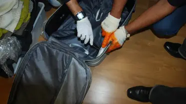 'Valiz Kasnağına' Gizlediği Uyuşturucuyla Yakalandı