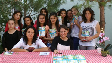 İlk Kitabı 'Asma Pansiyon' İlk 10'da