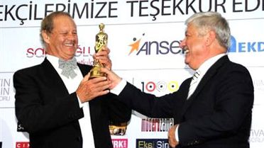 İlyas Salman'a Yaşam Boyu Onur Ödülü