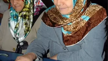 58 Yaşında Okuma Yazma Öğreniyor