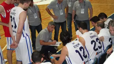 Anadolu Efes'in Avrupa Kupalarında 452. Sınavı