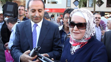 Çalık Yedaş'tan 100 Beyaz Baston