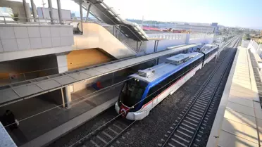 İzmir Bayrama Hazırlanıyor