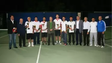 Sonbahar Tenis Turnuvası Sona Erdi