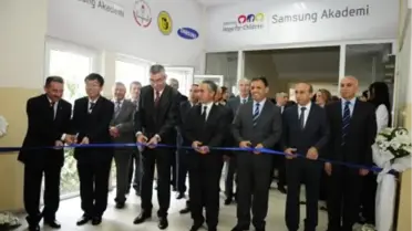 Öğrenciler En Güncel Teknoloji ile Hazırlanıyor