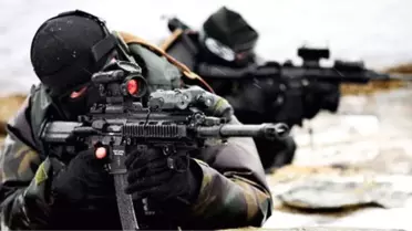 300 PKK'lı Vadide Sıkıştı