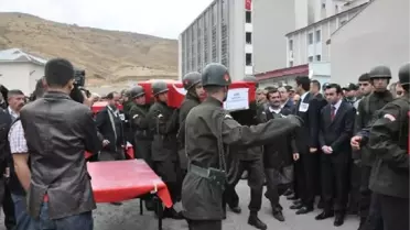 Bitlis'te Şehit Korucular İçin Tören Düzenlendi