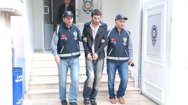 Eski Eniştesini Bıçakladı