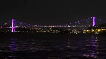 İstanbul Pembeye Boyandı