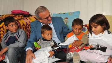 Vali Karaloğlu'nden Depremde Eşini Kaybeden Ailelere Bayram Öncesi Ziyaret