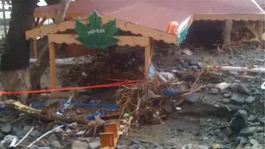 Marmara İlçesi'ni Sel Felç Etti