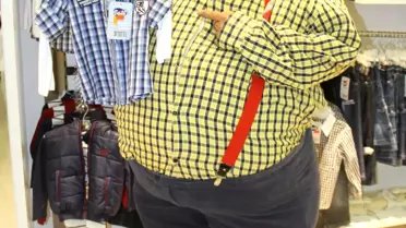 'Hüsmen Dayı' ve 'Zizi' Bayram Alışverişinde