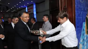 Vali Çiftçi, Halkla Bayramlaştı