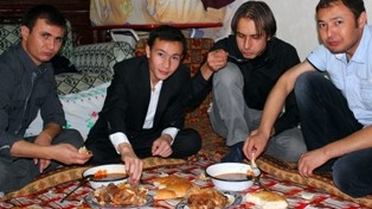 Yabancı Öğrencilerin Buruk Bayram Sevinci