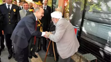 Siirt Valisi Esnafın Bayramını Kutladı