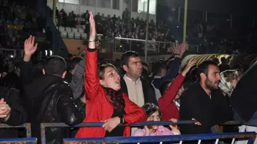 Yavuz Bingöl ve Deniz Toprak, Siirt'te Konser Verdi