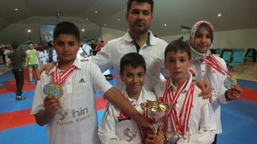 Sporcular Altınla Döndü
